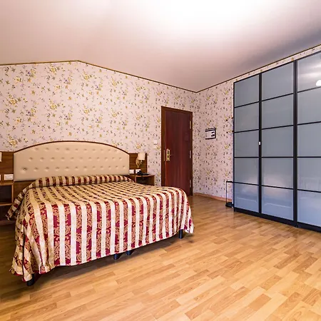 Hotel Romeo