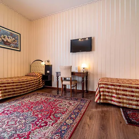 Hotel Romeo CTA