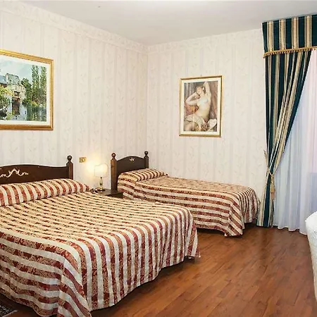 Romeo Hotel