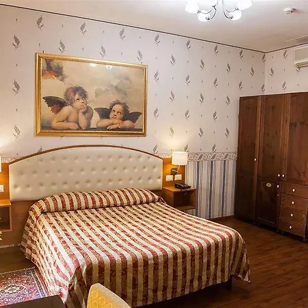 Hotel Romeo CTA